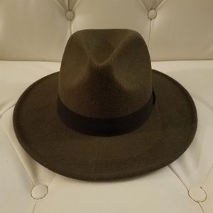 Pork Pie Hat
Green olive
( Mens fashion )